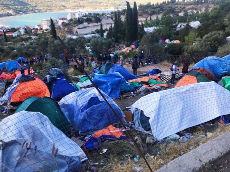 Trois ans après l’accord UE-Turquie : les migrants toujours bloqués dans les hotspots