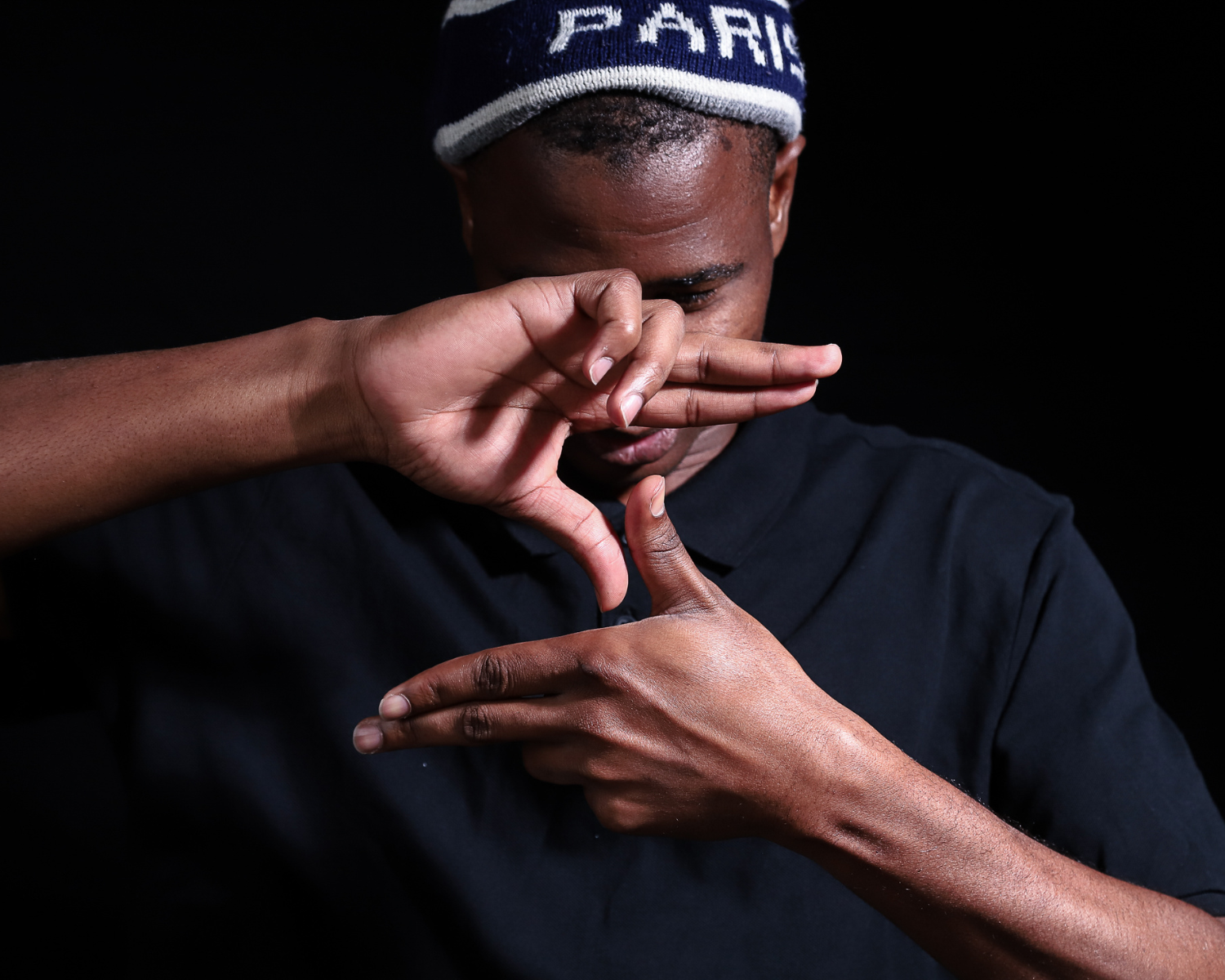 Exposition « À travers mon regard » © Simon Ungeschiekt Image